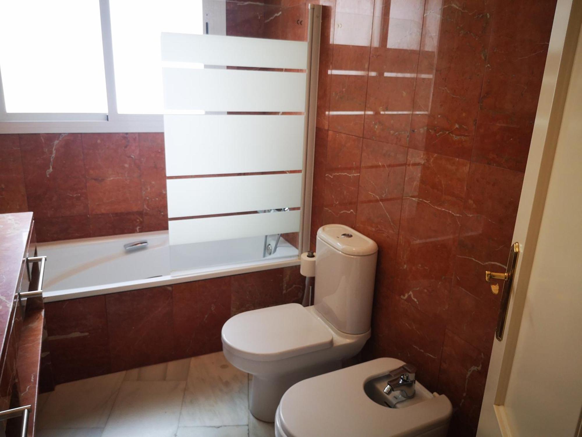 Charming Bright Apartment With Balconies On Cuesta Del Rosario Севилья Экстерьер фото